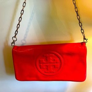 Rarely used Clutch Tory Burch red handbag